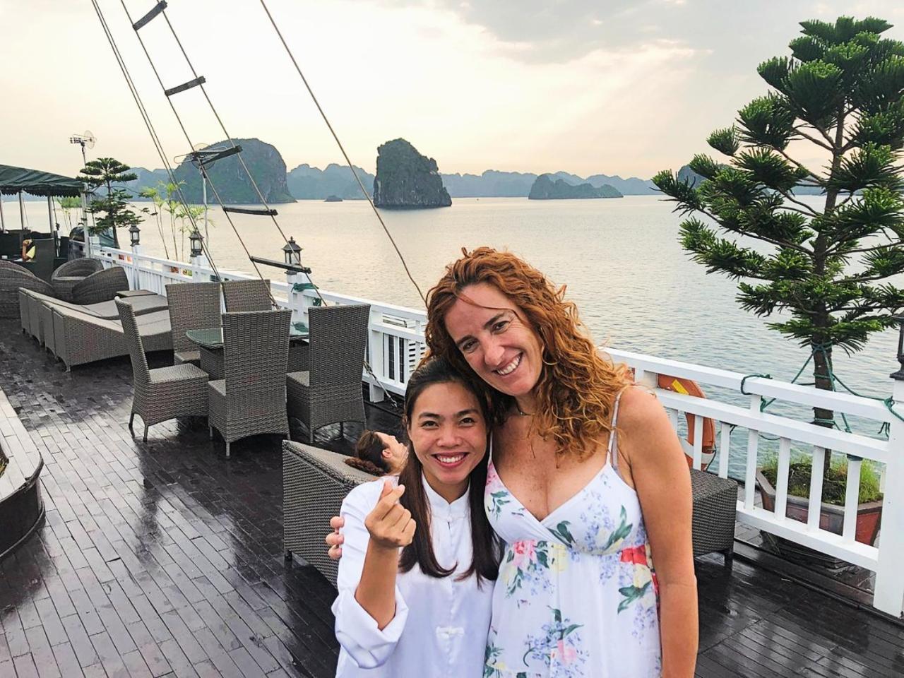Victory Boutique Cruise Hotel Ha Long Exterior photo